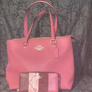 Coach pebble leather bay tote / Wallet